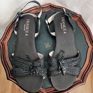 New Frankie 4 saving soles Black Leather Sandals sz 8 1/2
